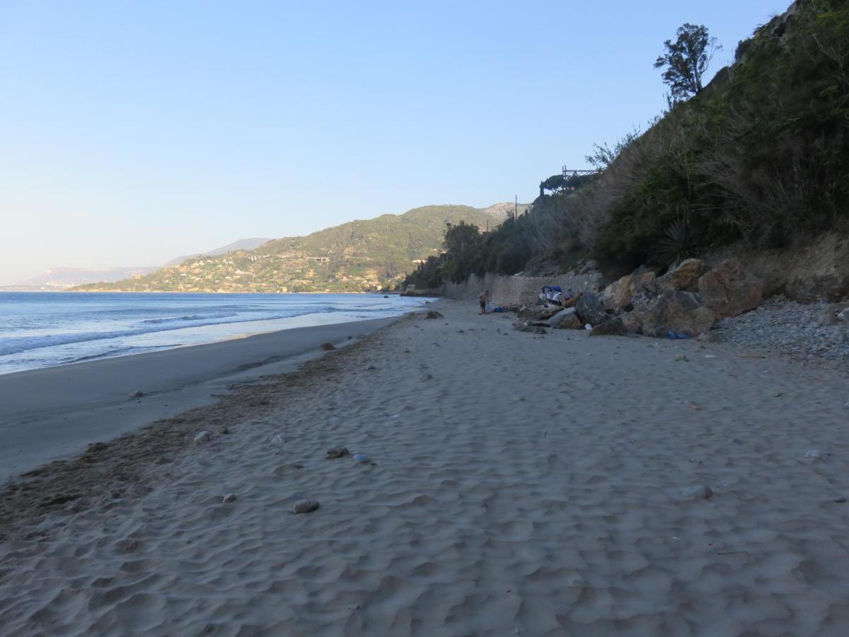 Amaita Apartment Ventimiglia Ngoại thất bức ảnh
